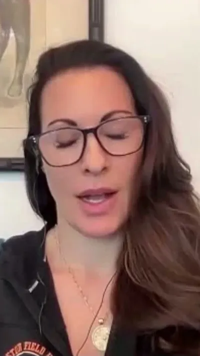 Dr. Kristen Holmes